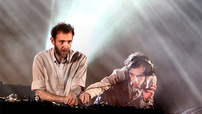 2ManyDJs: “David Bowie posted on our forum” Rapper Journal 2ManyDJs